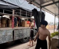 tuyển phụ xe tải kho đồ gia dụng bao ăn ở